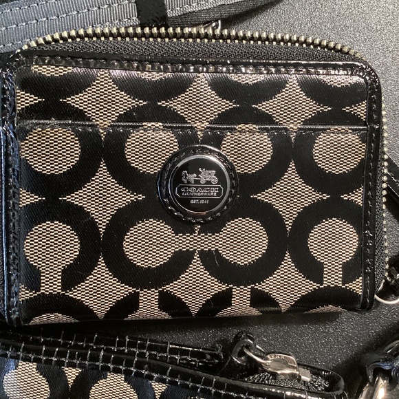 Coach crossbody set - Picture 3 of 7